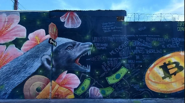 Mural financed by El Mundo Bitcoiners for El Salvador.